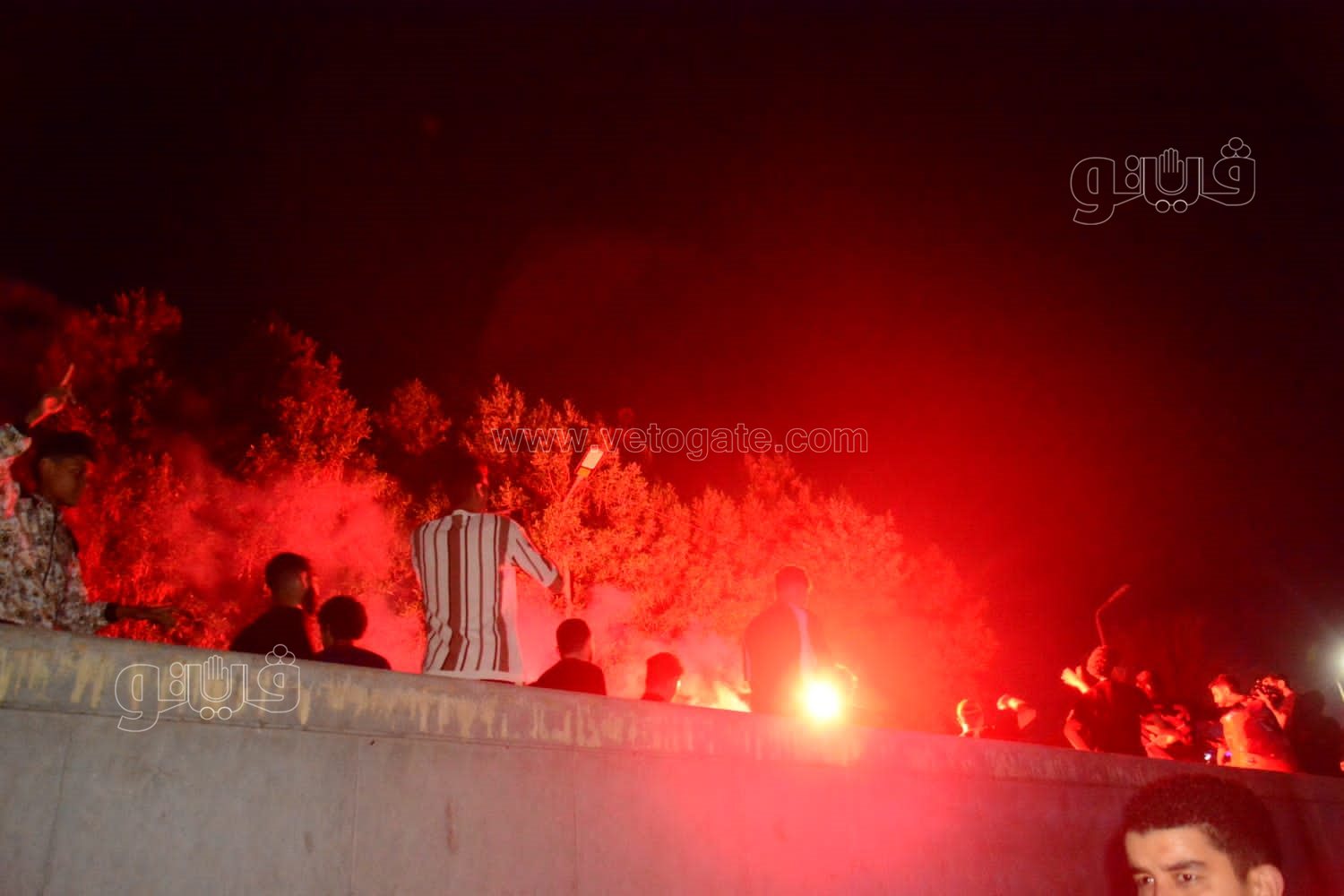 جمهور الأهلي يحتفل أمام النادى (18)