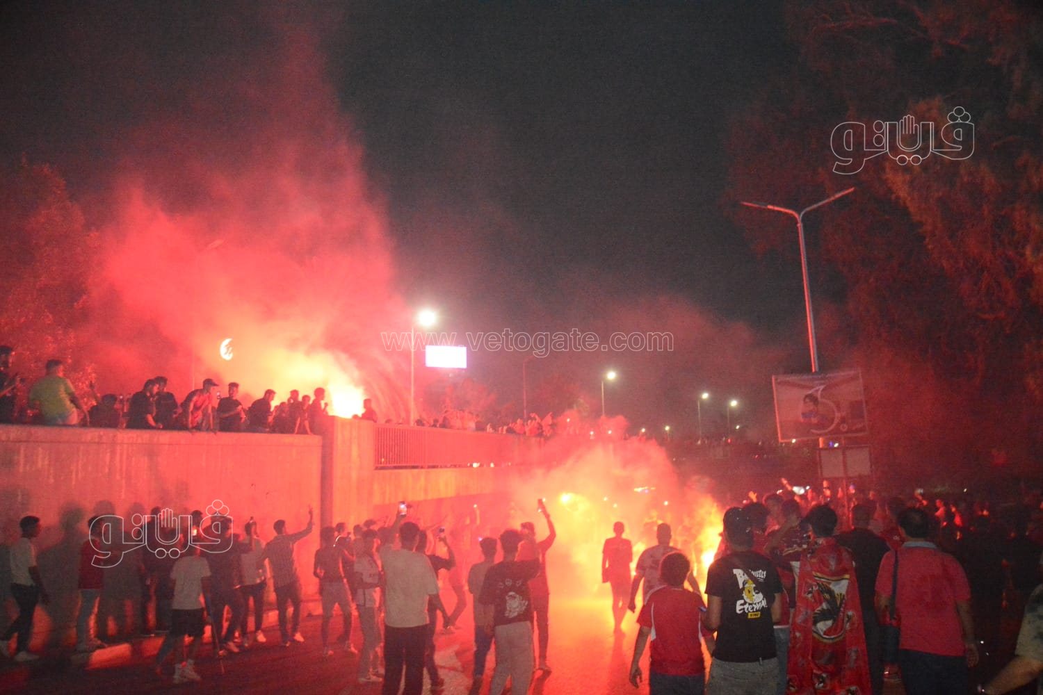 جمهور الأهلي يحتفل أمام النادى (19)