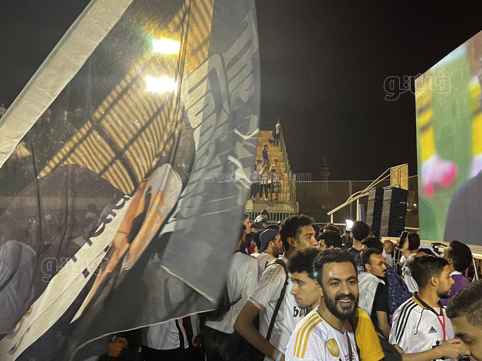 احتفالات جنونية لرابطة جماهير ريال مدريد في مصر بعد التتويج بأبطال أوروبا (5)