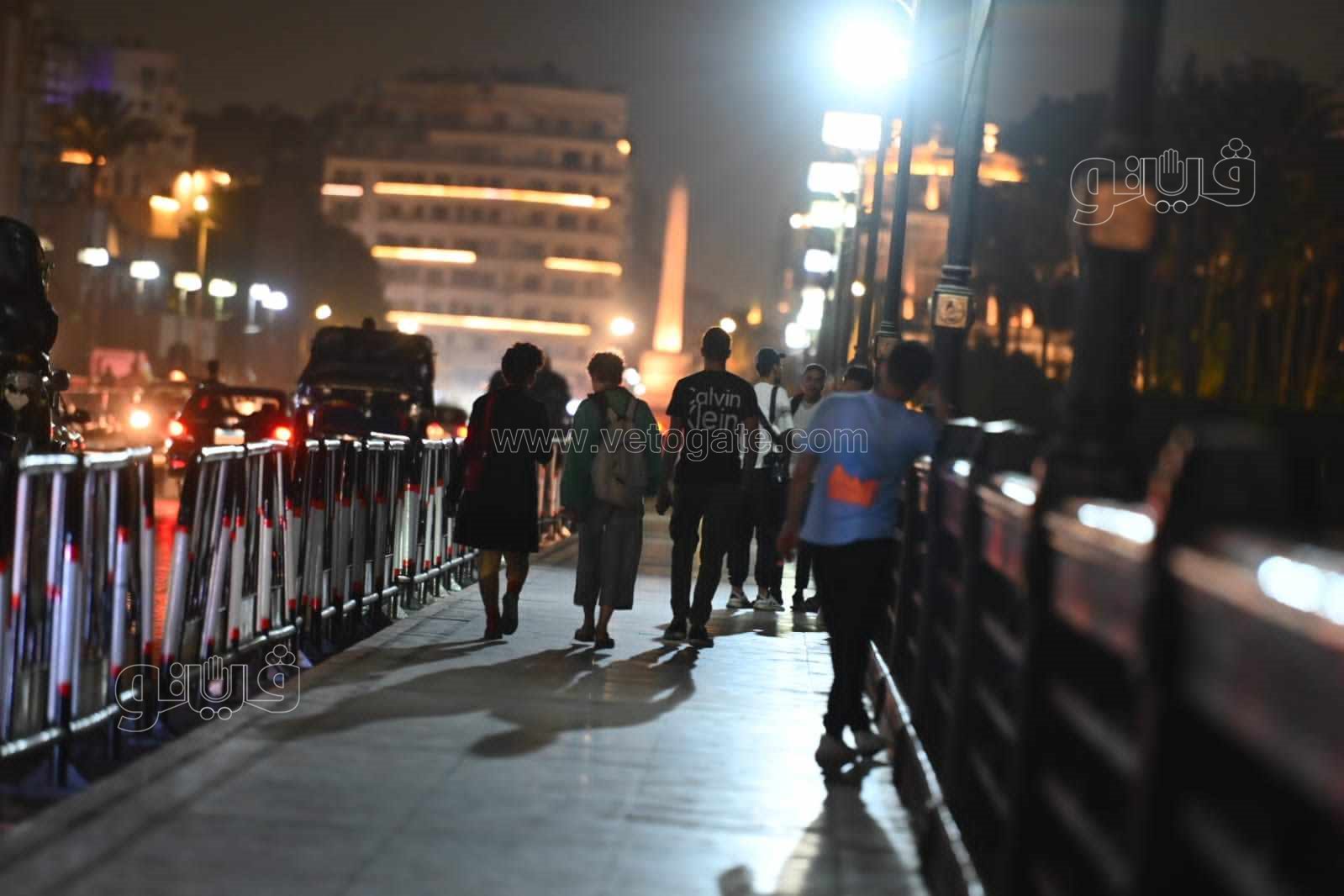 إقبال ضعيف على كورنيش النيل بوسط البلد ليلة العيد (4)