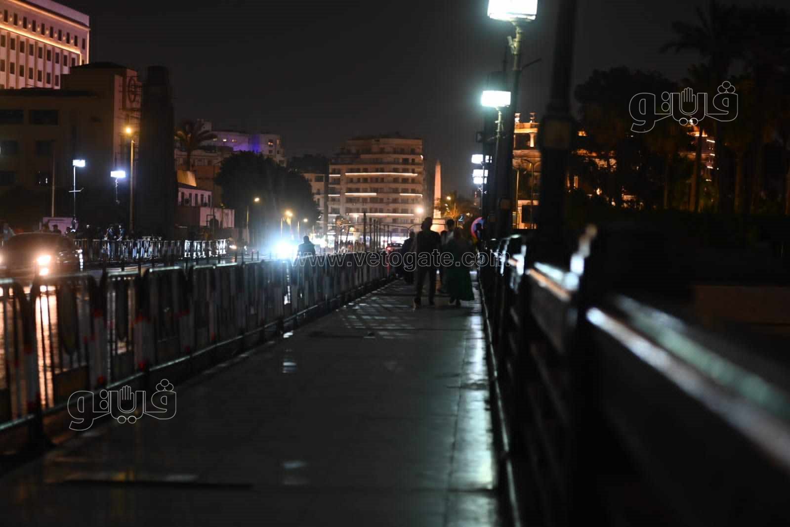 إقبال ضعيف على كورنيش النيل بوسط البلد ليلة العيد (6)
