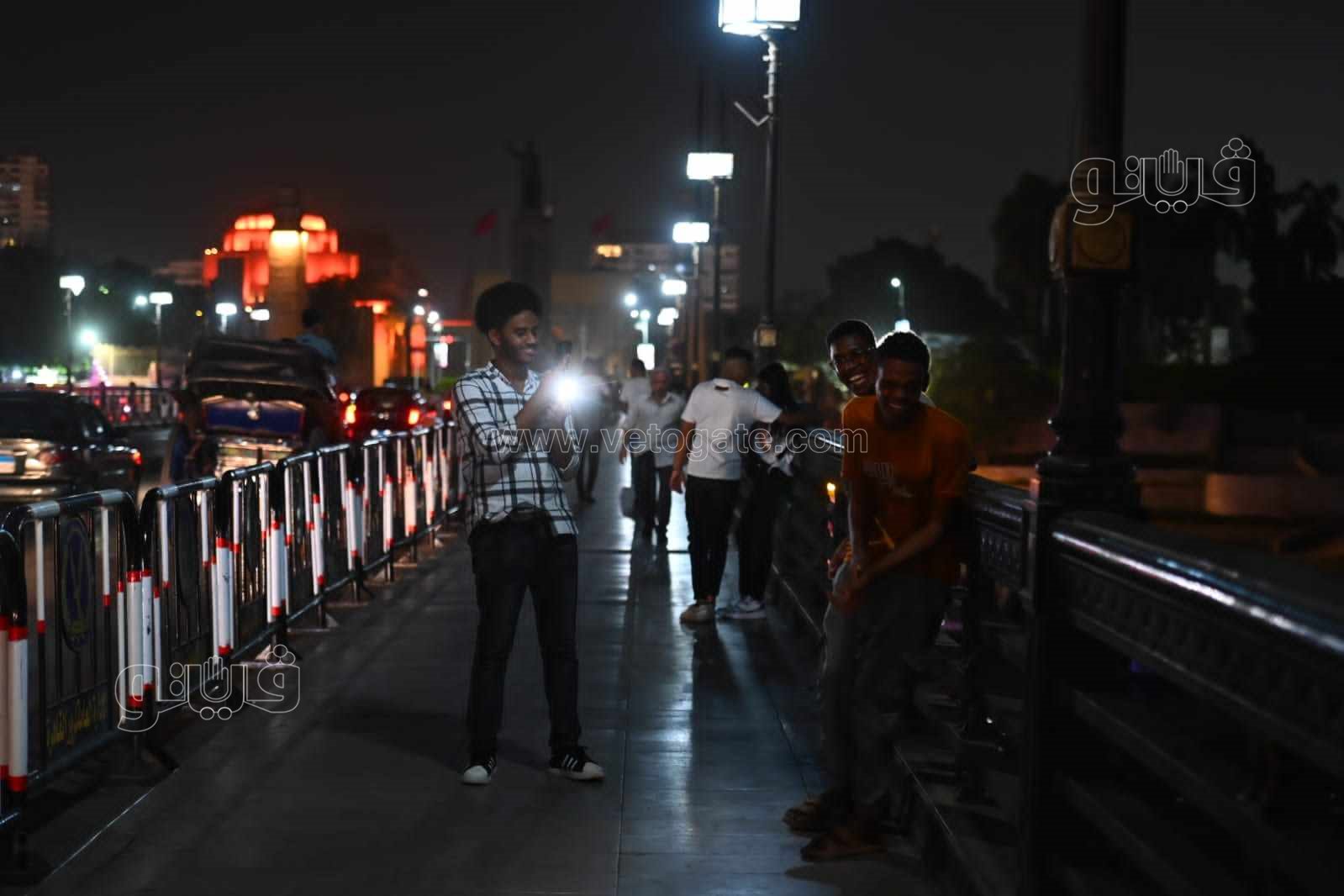 إقبال ضعيف على كورنيش النيل بوسط البلد ليلة العيد (8)