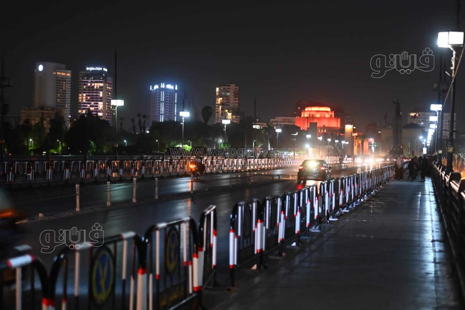 إقبال ضعيف على كورنيش النيل بوسط البلد ليلة العيد (13)