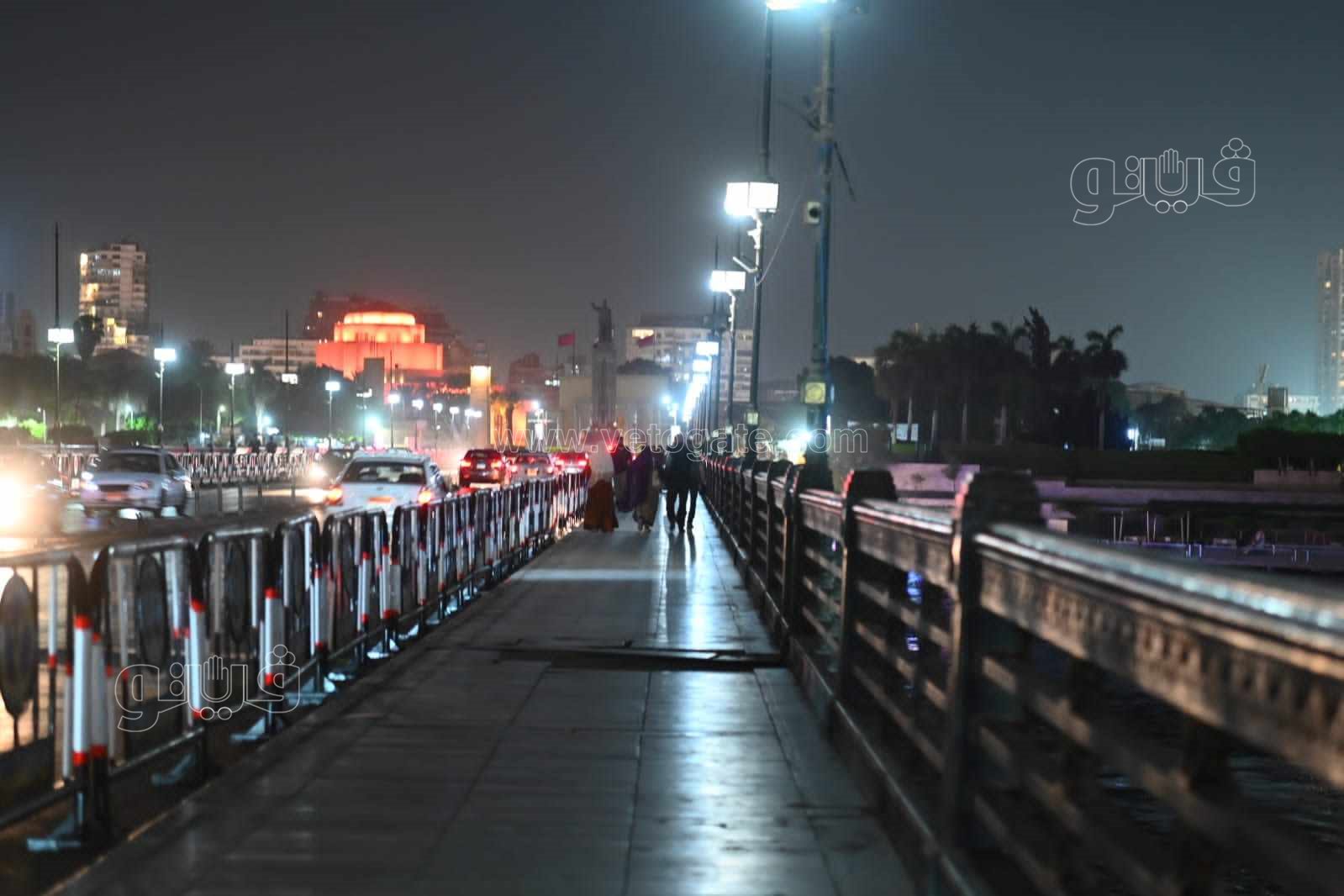 إقبال ضعيف على كورنيش النيل بوسط البلد ليلة العيد (14)