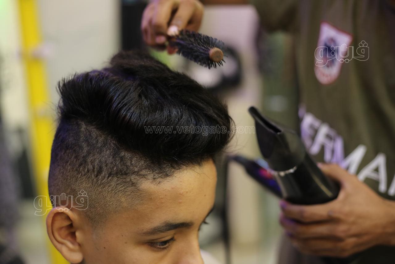  إقبال على صالونات الحلاقة ليلة عيد الأضحي (10)