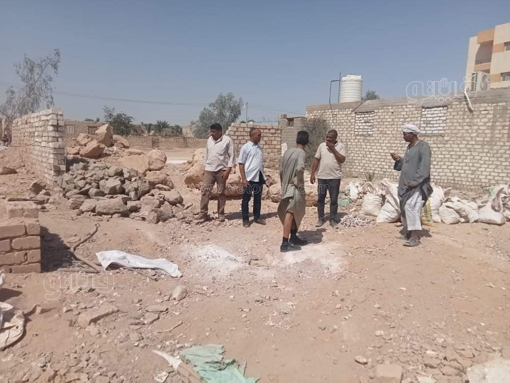 مغامرة فيتو لكشف أباطرة طواحين الذهب بجبال ووديان الصعيد (9)