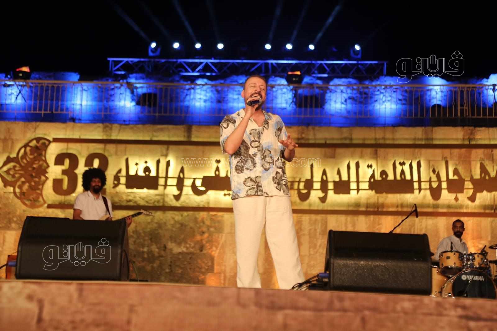 لؤي يتألق على مسرح المحكي (7)