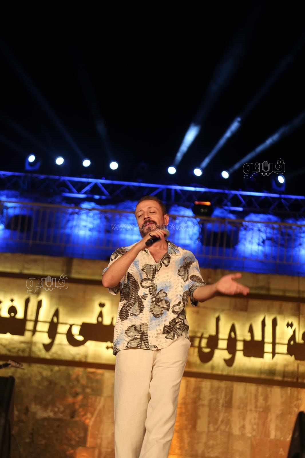 لؤي يتألق على مسرح المحكي (8)