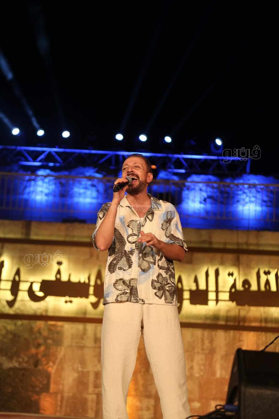 لؤي يتألق على مسرح المحكي (9)