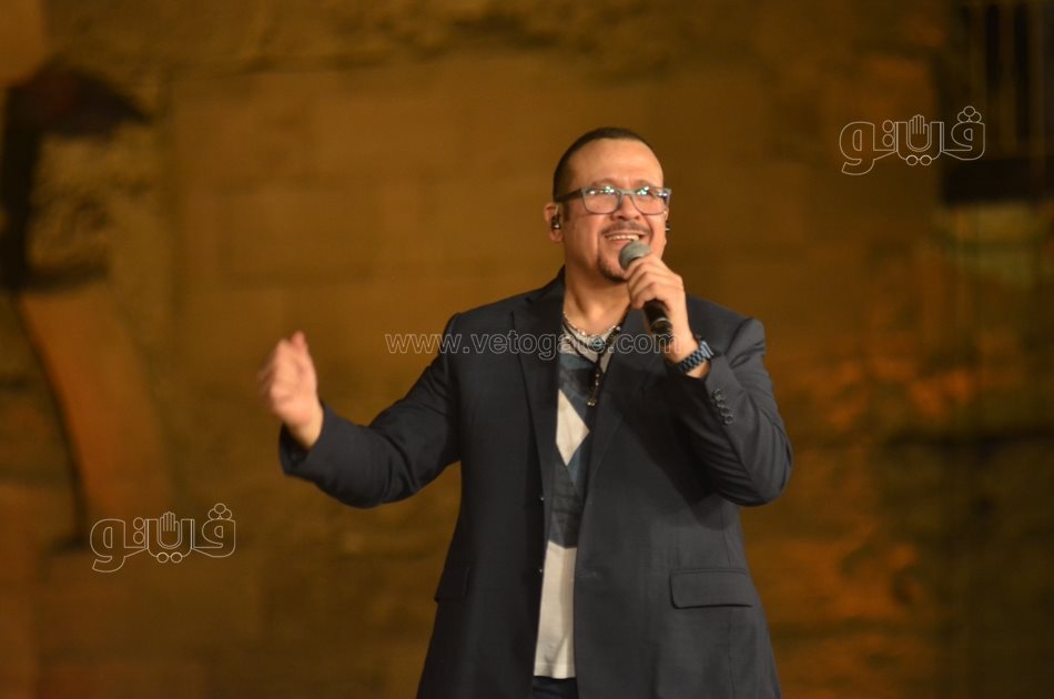 هشام عباس (15)