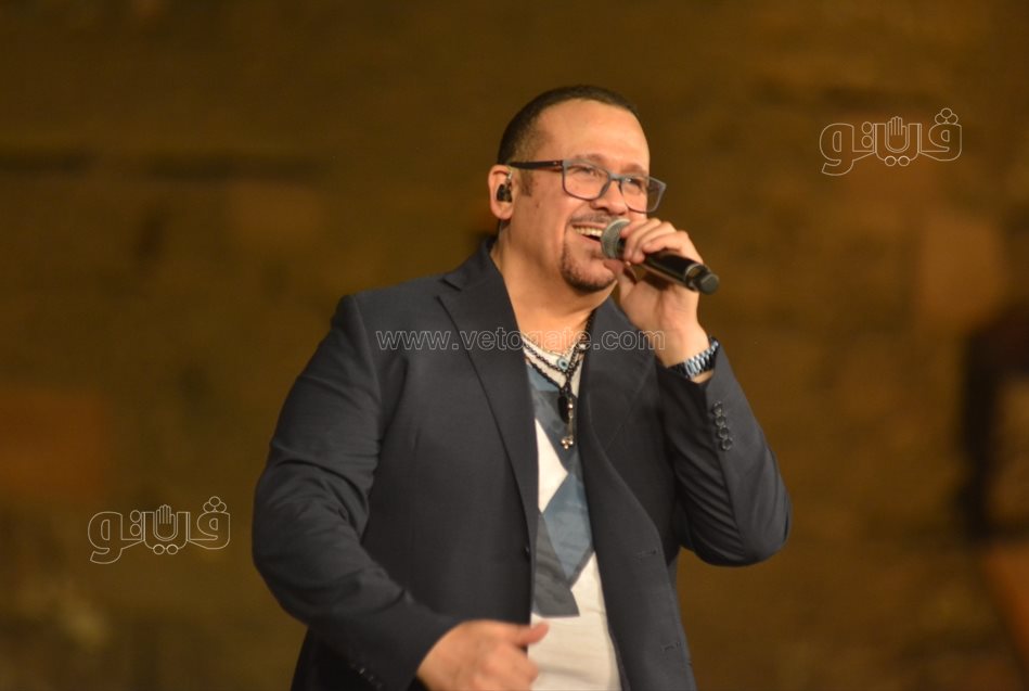 هشام عباس (18)