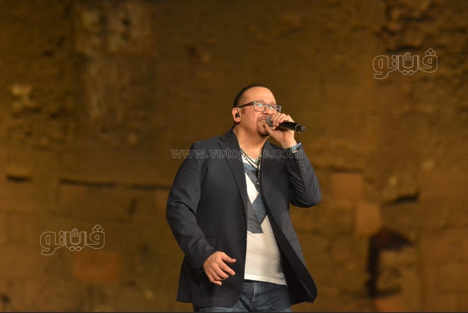 هشام عباس (19)