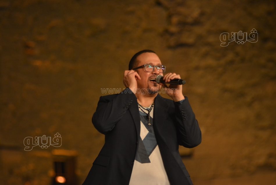 هشام عباس (25)