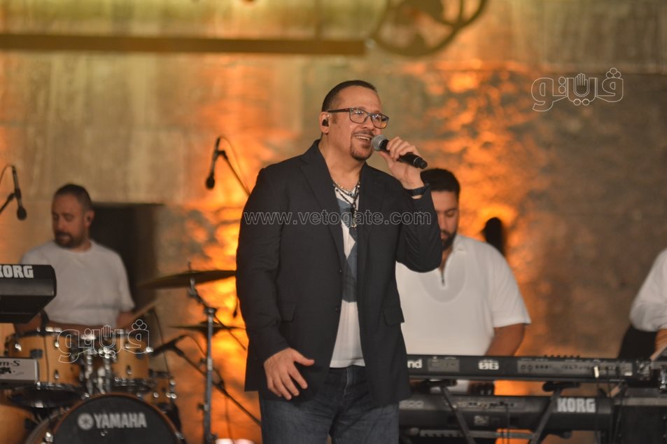 هشام عباس (29)