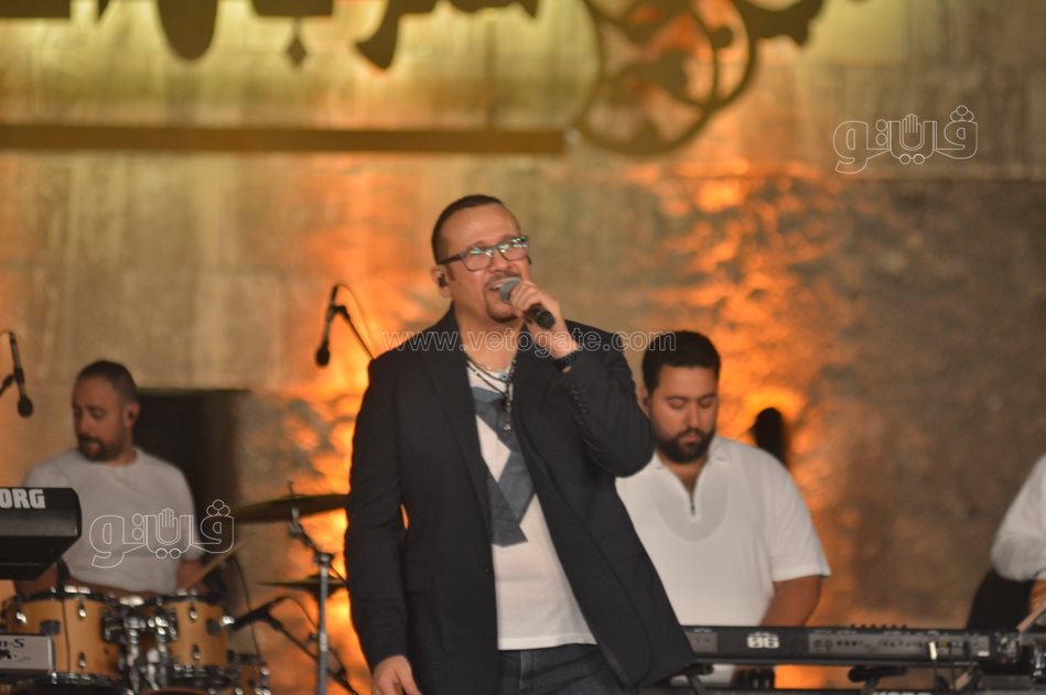 هشام عباس (30)