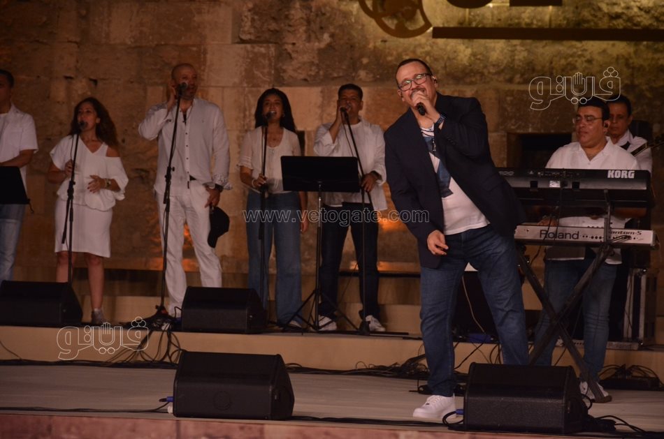 هشام عباس (43)