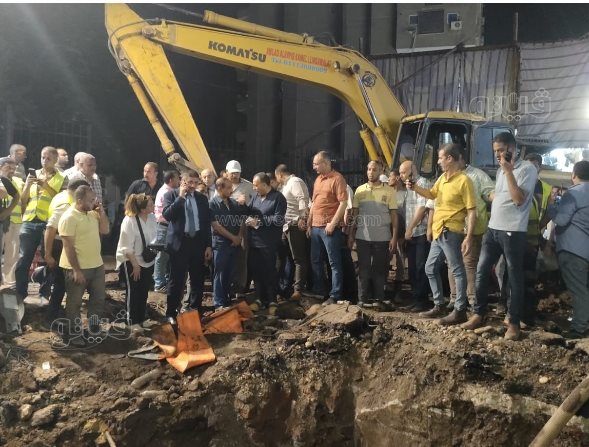 مياة أسيوط تفشل في إصلاح انفجار ماسورة رئيسية والمحافظ يفتح تحقيق (5)