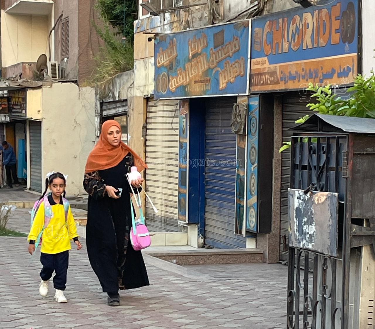 بدء توافد الطلاب على المدارس في أول أيام العام الدراسي الجديد (4)