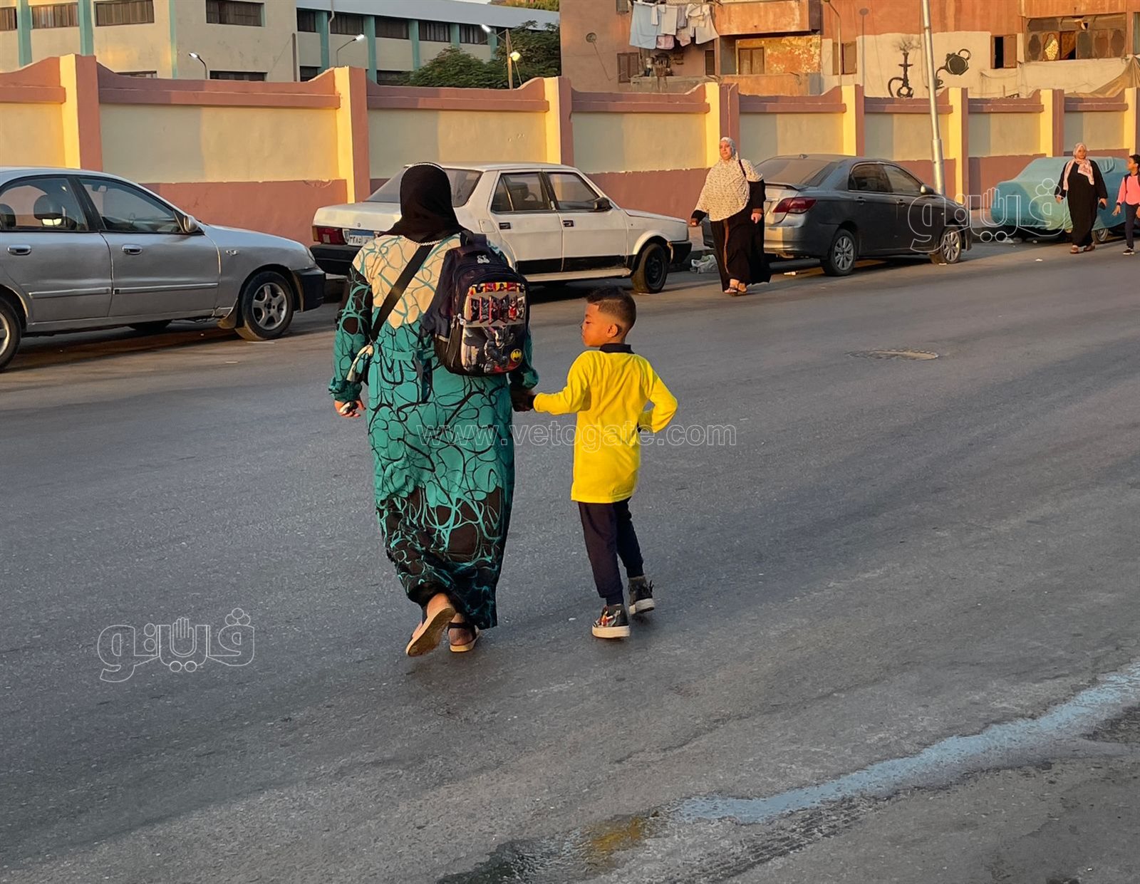 أولياء الأمور أمام المدارس (5)