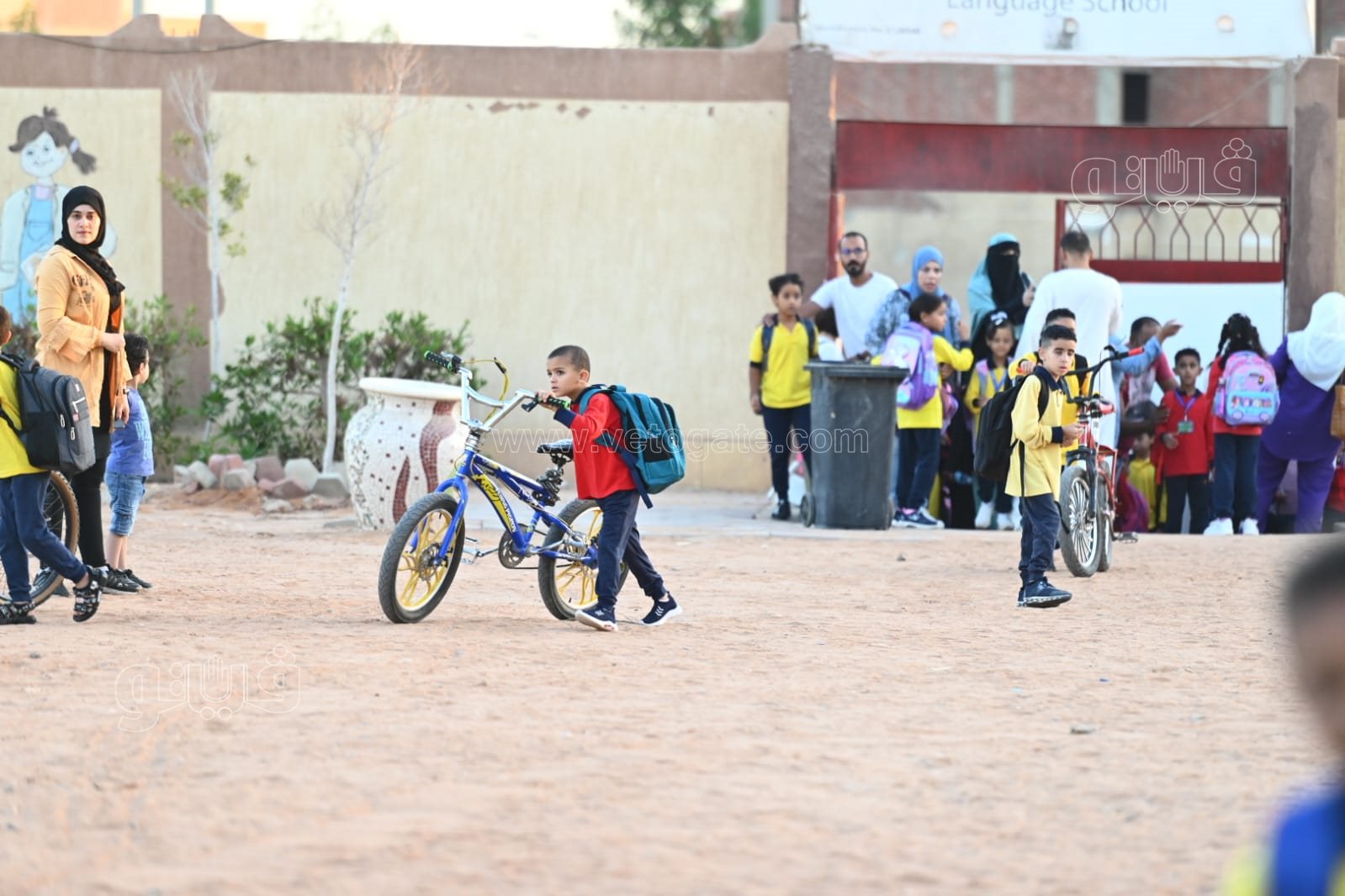 توافد الطلاب على المدراس (3)