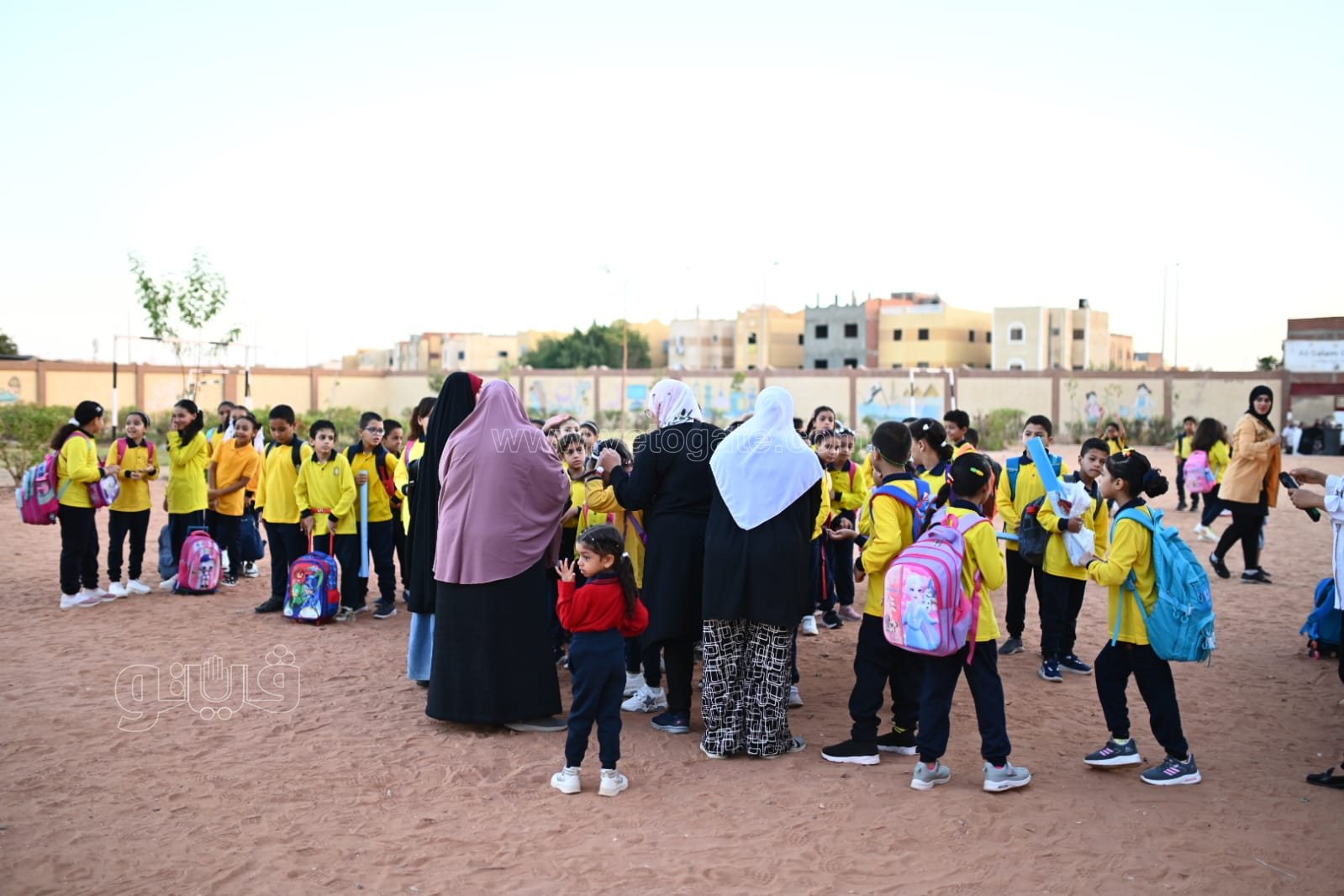 توافد الطلاب على المدراس (25)