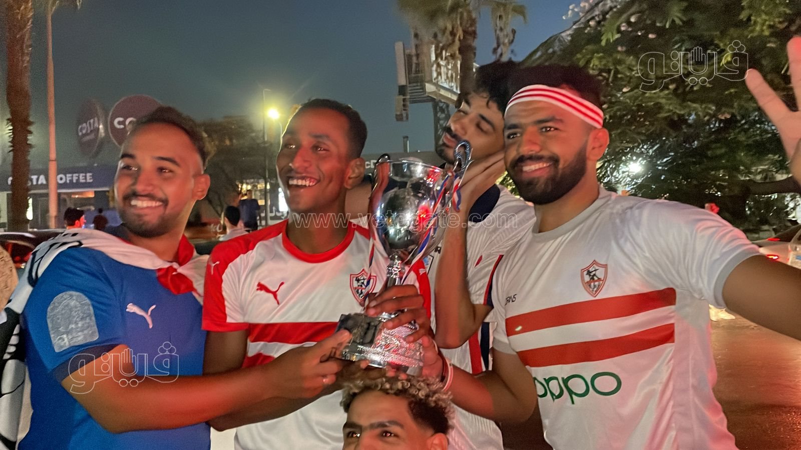 احتفالات جماهير الزمالك بالسوبر الإفريقي (7)