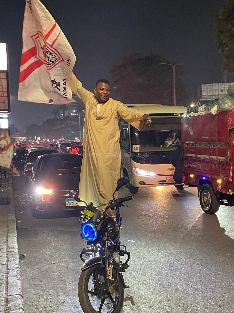 احتفالات جماهير الزمالك بالسوبر الإفريقي (8)