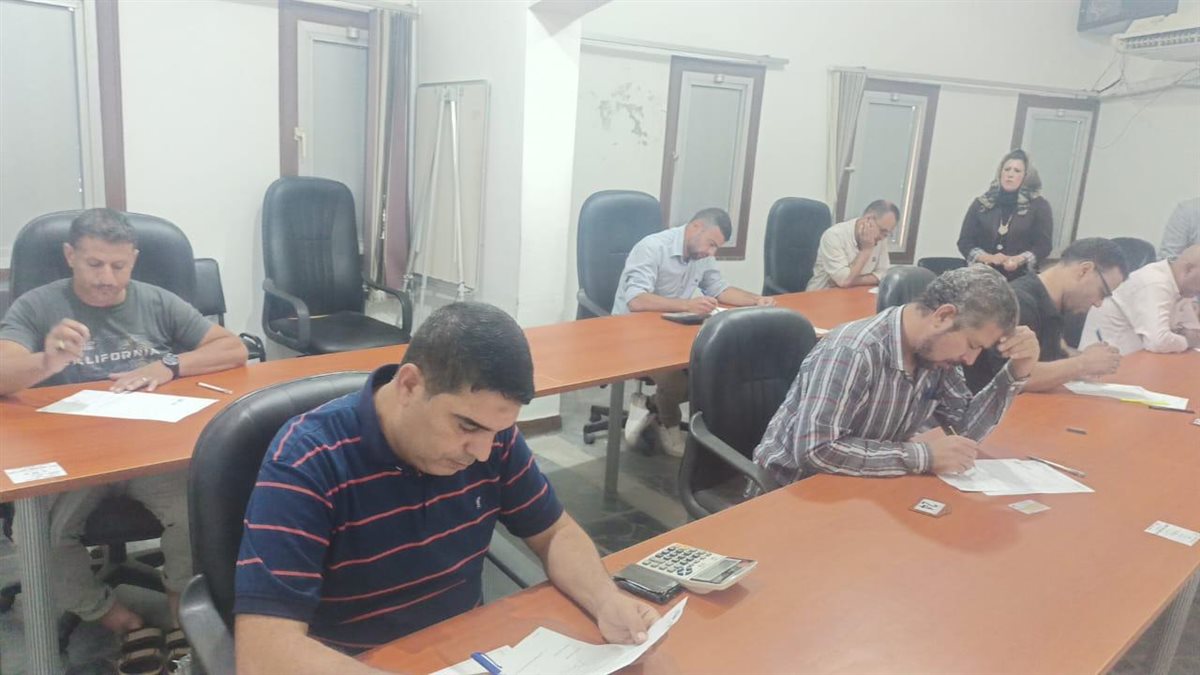 تقييم العاملين المرشحين لترقية يناير 2025 للتدريب على مفهوم الخطة الاستراتيجية وتقويم الأداء