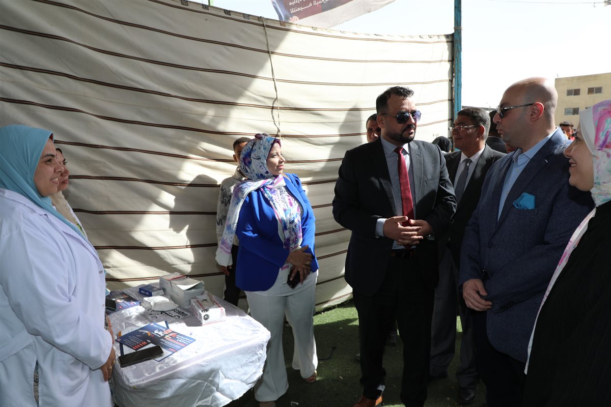 <strong>التأمين الصحي ببني سويف يشارك في فعاليات مبادرة بداية </strong>