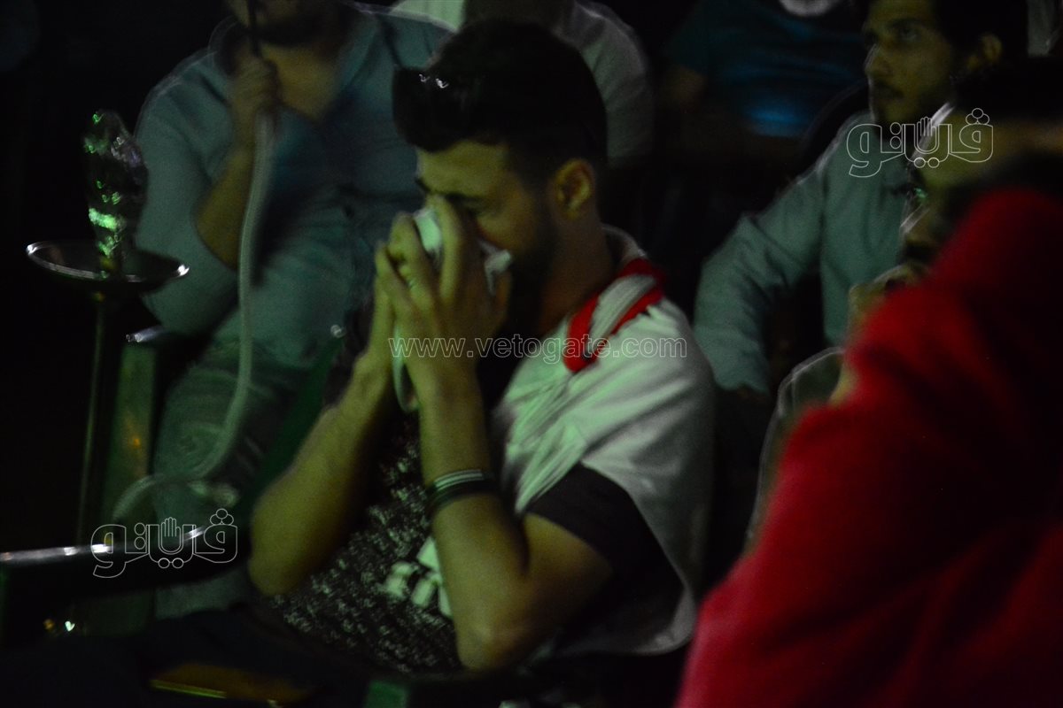  بكاء وحزن الزملكاوية وسط فرحة جماهير الأهلي (6)