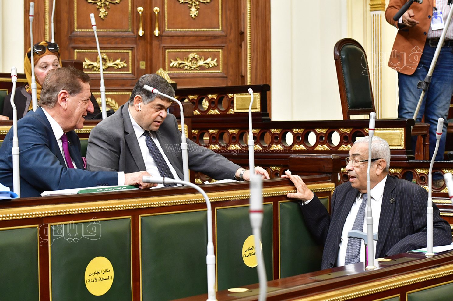 الجلسة العامة للبرلمان (2)