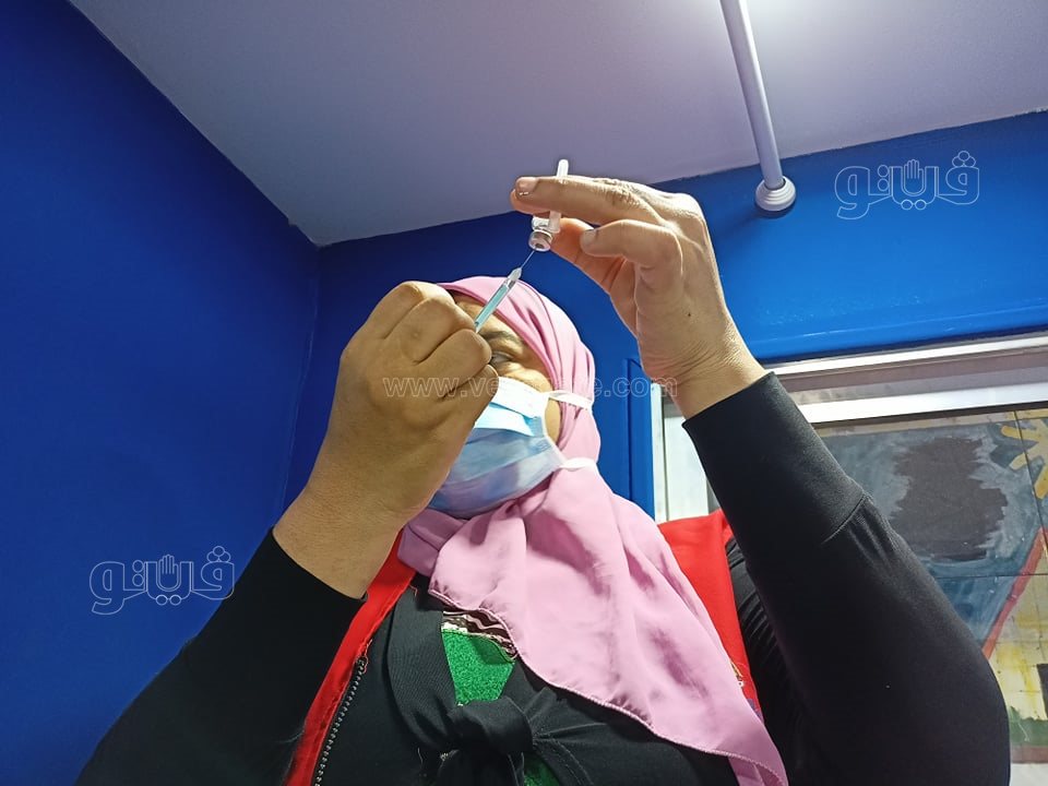 استمرار حملة التطعيم ضد كورونا بالمترو (8)