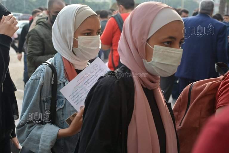 تطبيق جامعة القاهرة قرار منع الطلاب غير المطعمين بلقاح كورونا (19)