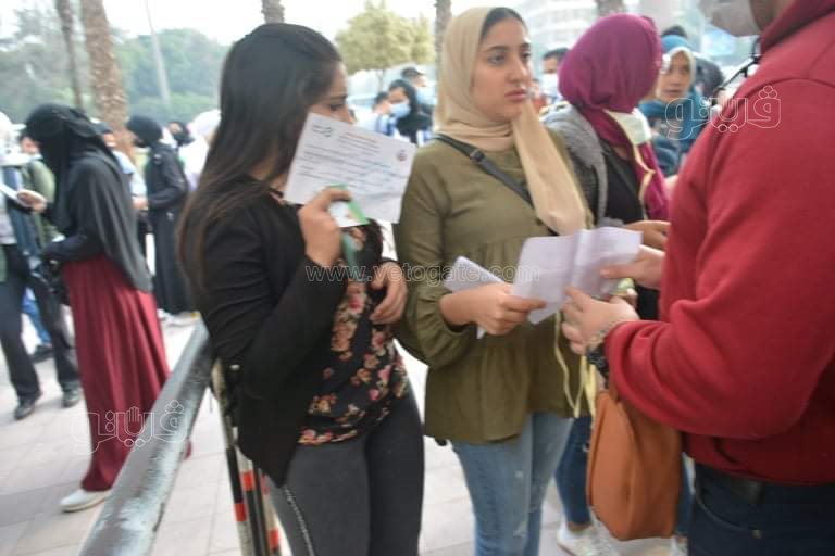 تطبيق جامعة القاهرة قرار منع الطلاب غير المطعمين بلقاح كورونا (21)