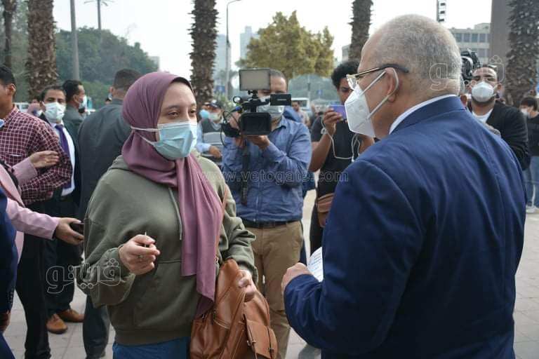 تطبيق جامعة القاهرة قرار منع الطلاب غير المطعمين بلقاح كورونا (33)