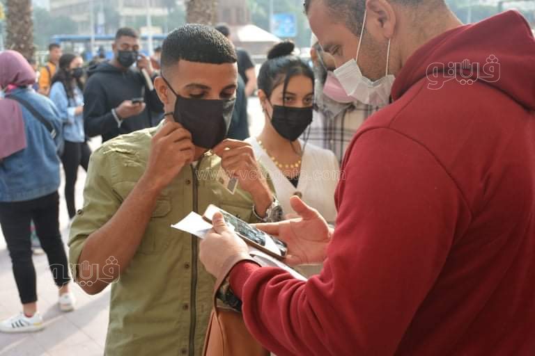 تطبيق جامعة القاهرة قرار منع الطلاب غير المطعمين بلقاح كورونا (31)