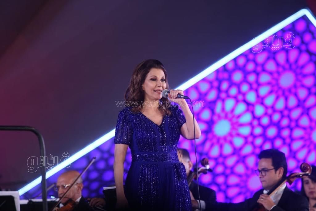 وزيرة الثقافة تسلم جوائز مهرجان الموسيقى العربية 30 (11)