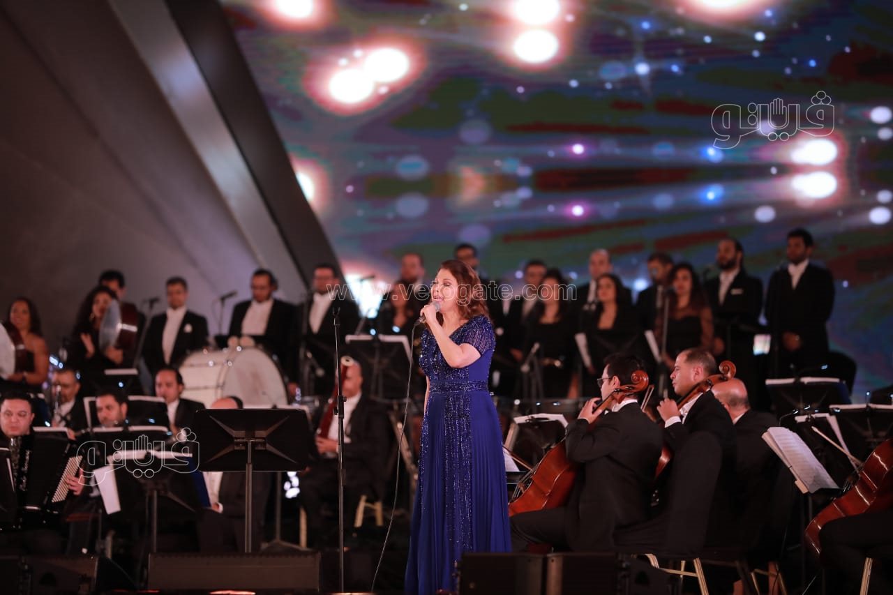 وزيرة الثقافة تسلم جوائز مهرجان الموسيقى العربية 30 (15)