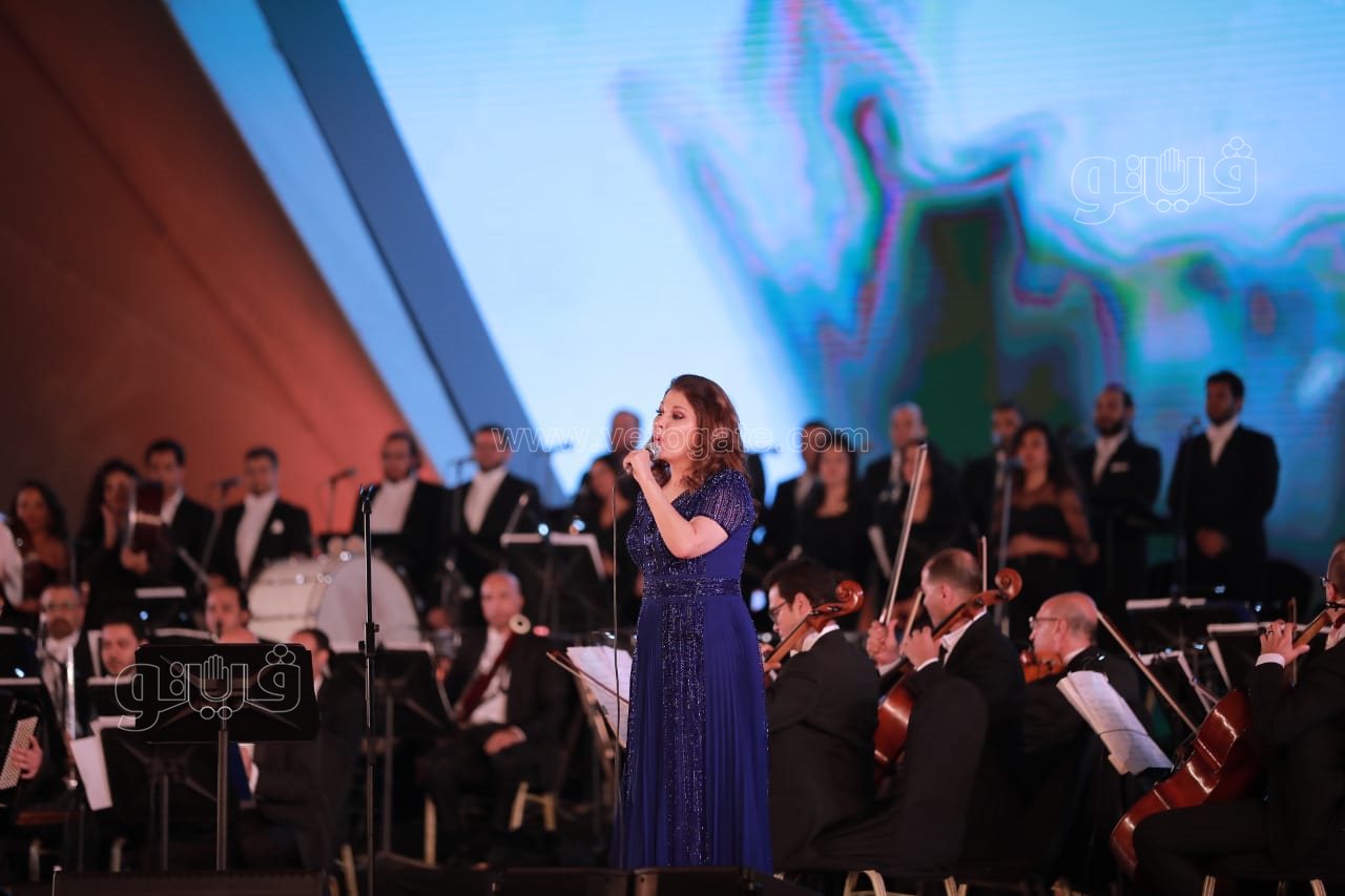 وزيرة الثقافة تسلم جوائز مهرجان الموسيقى العربية 30 (16)