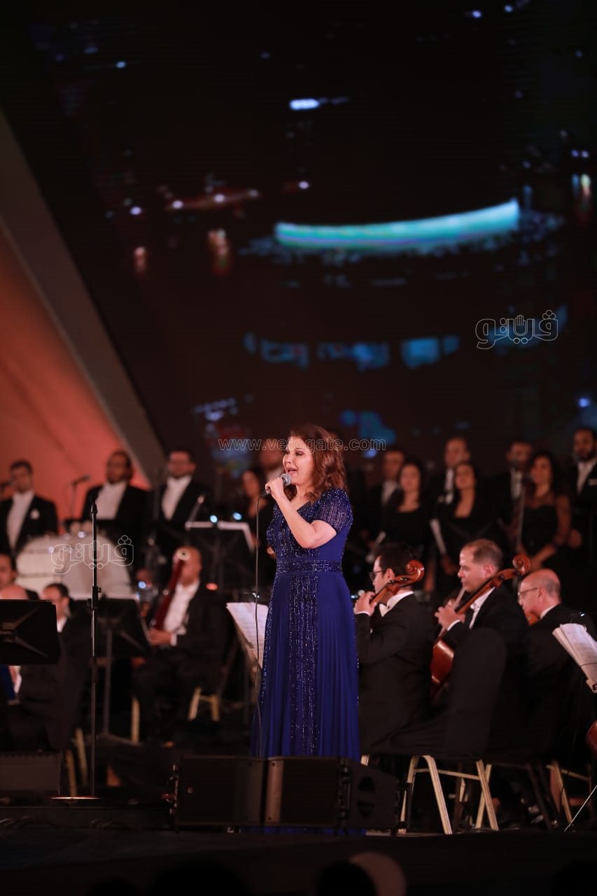 وزيرة الثقافة تسلم جوائز مهرجان الموسيقى العربية 30 (19)