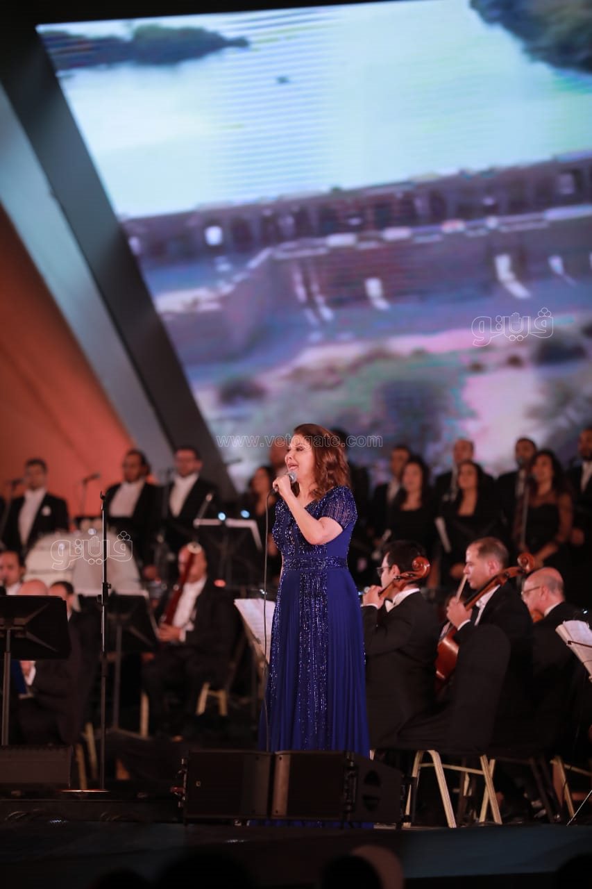 وزيرة الثقافة تسلم جوائز مهرجان الموسيقى العربية 30 (20)