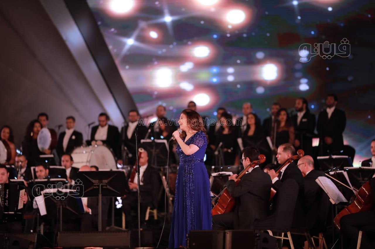 وزيرة الثقافة تسلم جوائز مهرجان الموسيقى العربية 30 (22)