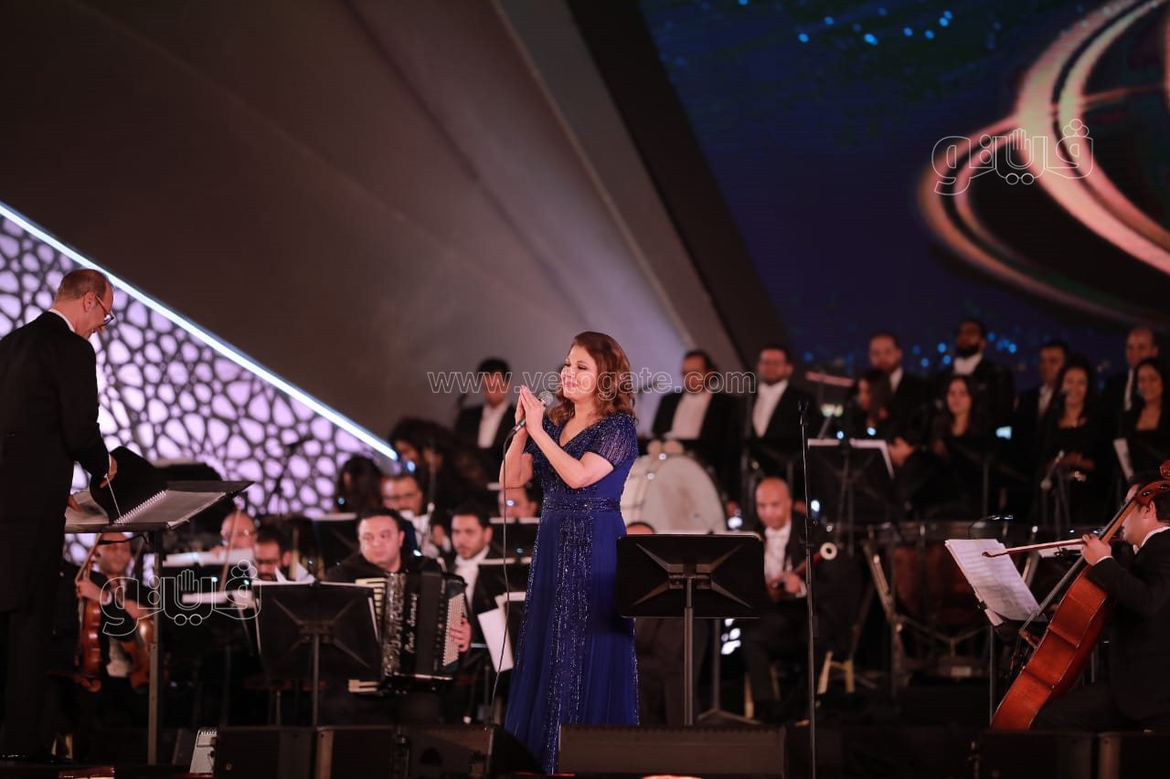وزيرة الثقافة تسلم جوائز مهرجان الموسيقى العربية 30 (29)
