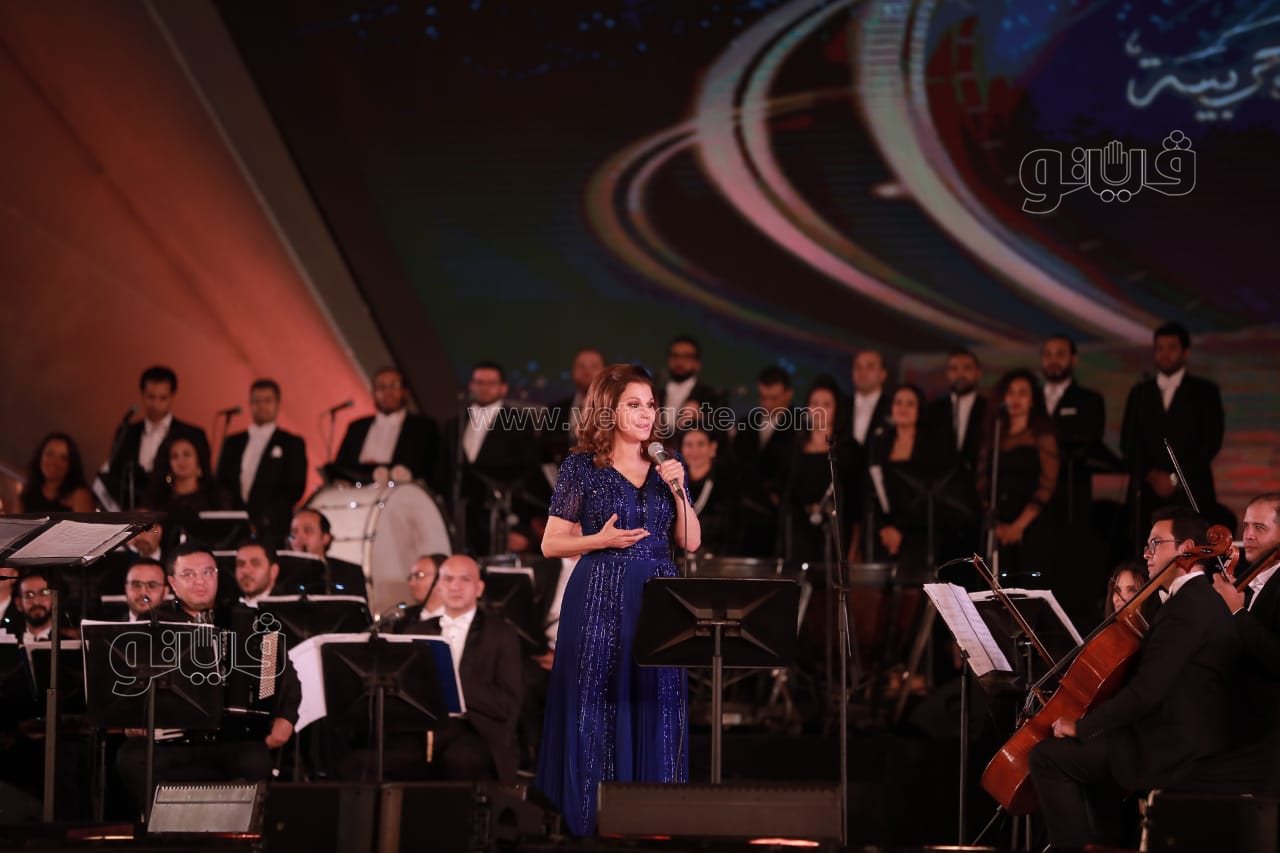 وزيرة الثقافة تسلم جوائز مهرجان الموسيقى العربية 30 (34)