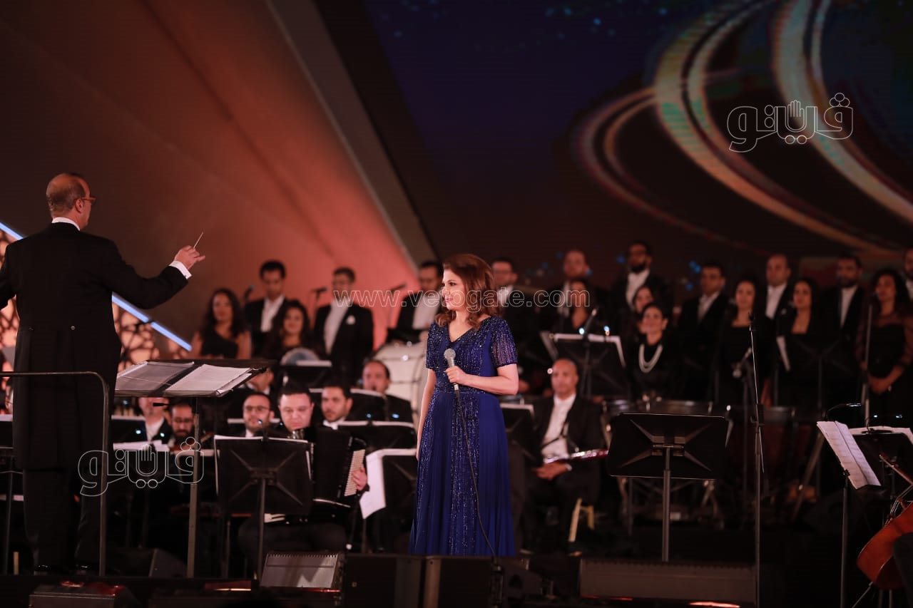 وزيرة الثقافة تسلم جوائز مهرجان الموسيقى العربية 30 (35)