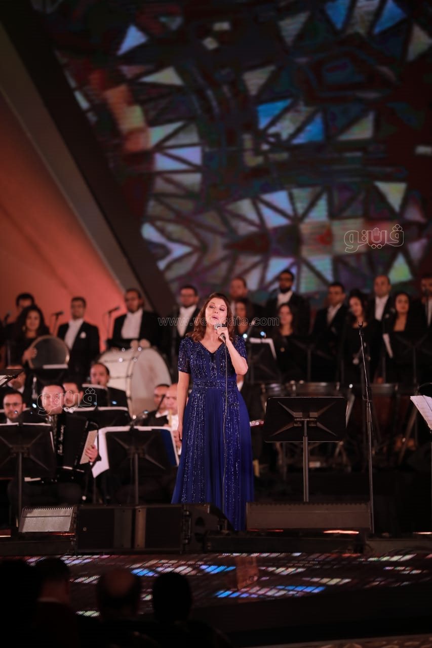 وزيرة الثقافة تسلم جوائز مهرجان الموسيقى العربية 30 (36)