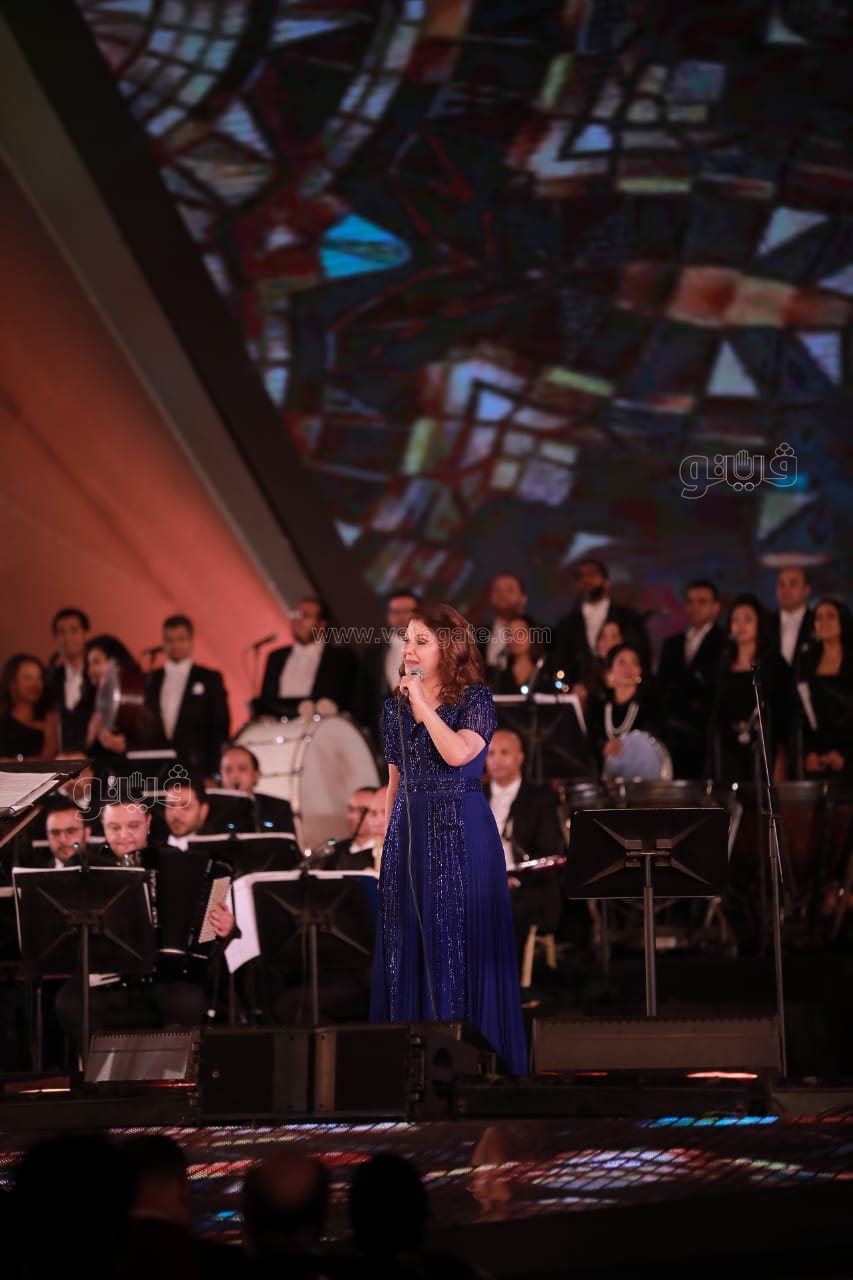 وزيرة الثقافة تسلم جوائز مهرجان الموسيقى العربية 30 (38)