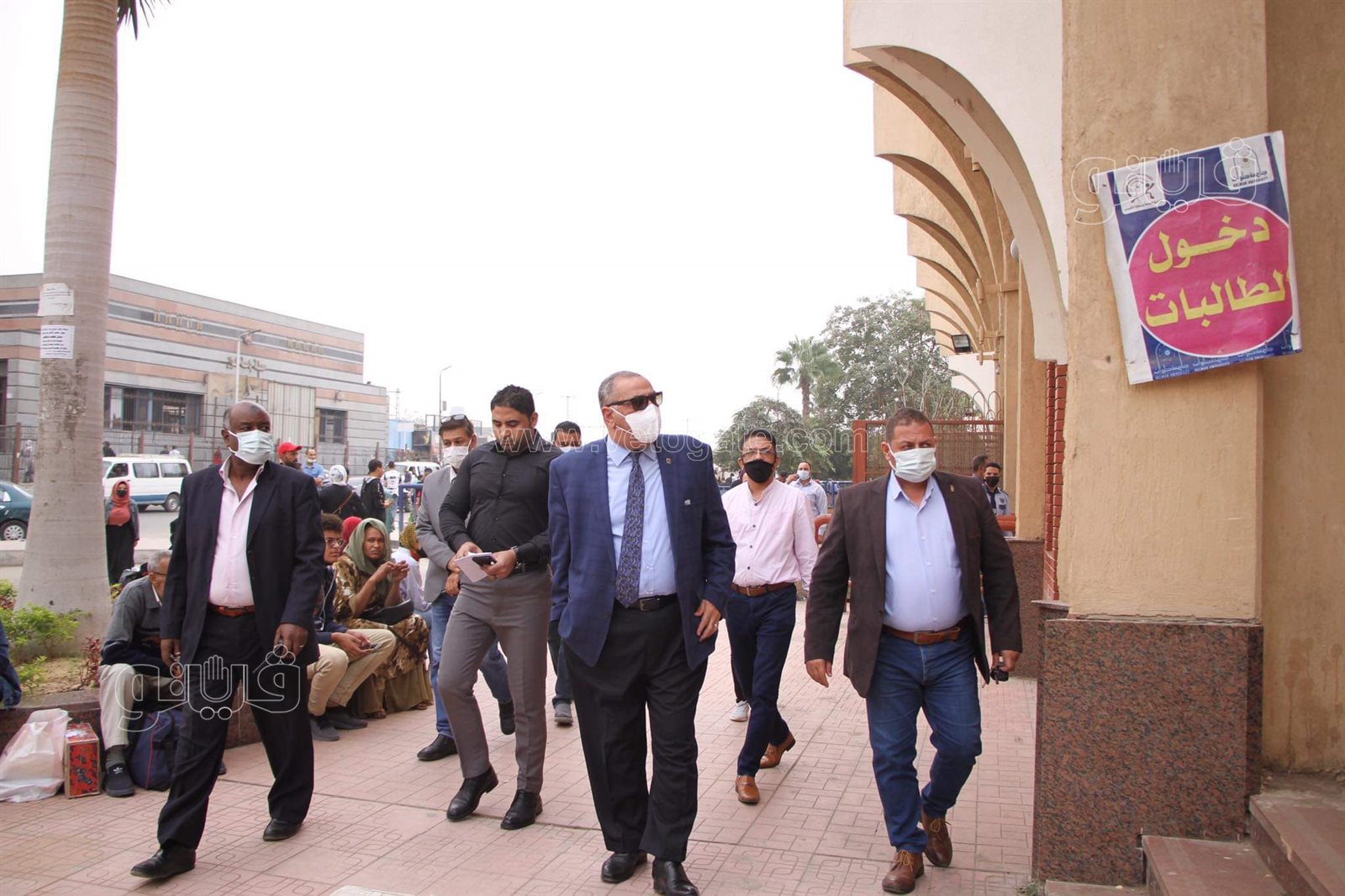 إجراءات مشددة بجامعة حلوان في ثاني أيام منع غير المطعمين من الدخول (2)