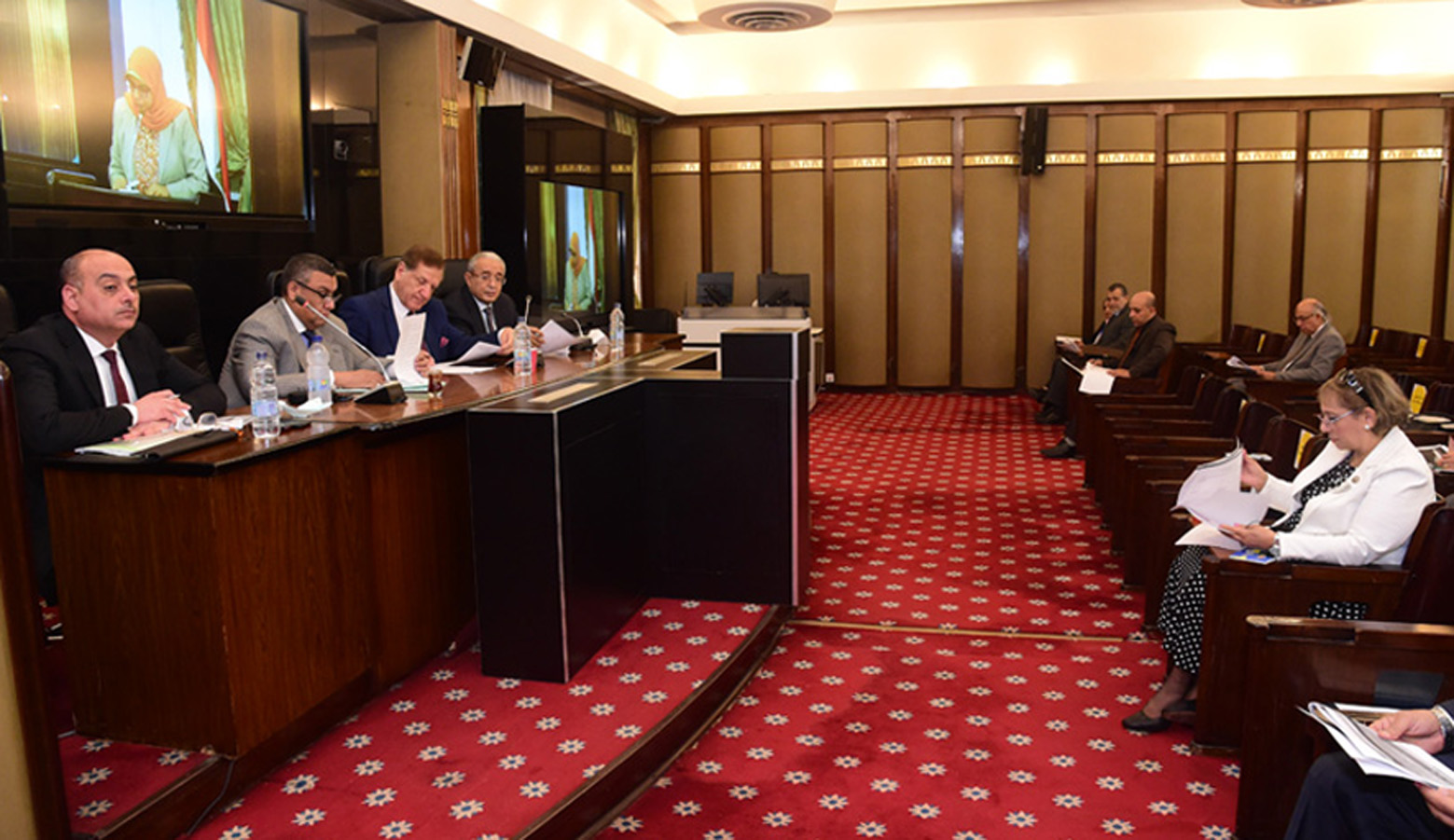 خطة النواب تسأل الحكومة عن تأخر تنفيذ مشروعات قرض تنمية الصعيد (6)