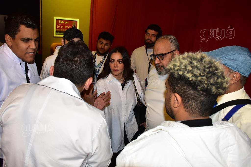 سفيرا مصر والمغرب يحضران عرض عائله تس لنجوم مسرح مصر بموسم الرياض (17)